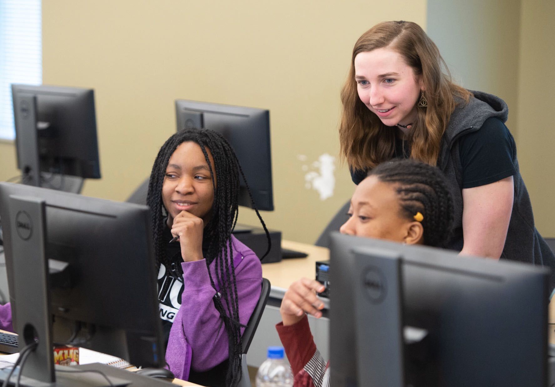 Cathy mentoring at SheCode 2020